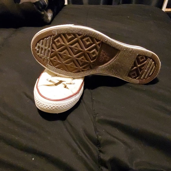 Converse - Picture 2 of 4